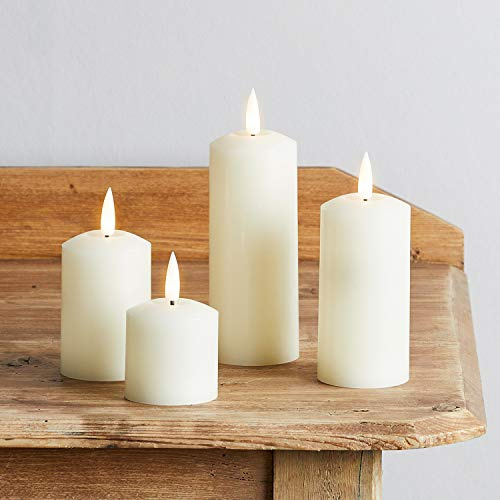 Lights4fun Lot de 4 Bougies Piliers Fines TruGlow® en Cire Ivoire avec LED Blanc Chaud à Piles pour Intérieur