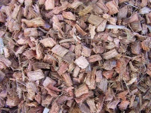 Kokoseinstreu Grob 10 Liter (EUR 1,59/Liter), Kokoschips, Einstreu Geeignet als Käfig Bodenbedeckung für Kaninchen, Meerschweinchen, Degus, Ratten und Andere Nagetiere, Schlangen, Schildkröten