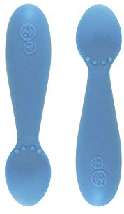 ezpz Tiny Spoons 4 meses +. Pack de 2 cucharas 100% de silicona para bebés y niños pequeños. facilita el Baby Led Weaning. Diseñado por un especialista en alimentación pediátrica. Azul