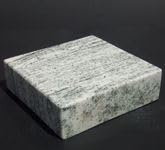 designgrab Grablampe Royal Edelstahl mit Kreuz & Sockel 20×20×5 cm aus Granit – Glasfenster austauschbar, witterungsbeständig Viscont White