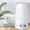 KEESUNG Calentador de agua caliente eléctrico, calentador de agua eléctrico, montaje en pared, calentador de agua caliente colgante de pared con ducha, manguera y grifo de acero (50 L)