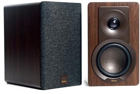 DALI KUPID Altavoces pasivos compactos Premium de HiFi para estantería, diseño de 2 vías con woofer de 4,5 pulgadas y tweeter de 1 pulgada, incluye soporte de pared (par) – Nogal oscuro