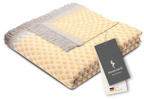 biederlack® Flauschige Kuscheldecke Daylight gelb, Wohndecke in 150x200 cm | Made in Germany, Sofadecke mit Allover Design, Fransen-Decke aus Baumwolle und Polyacryl, OEKO-TEX Made in Green