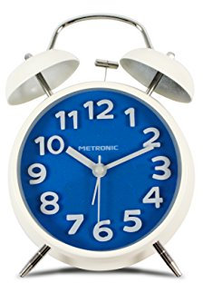 Metronic 477332 Vintage Retrò Sveglia da Comodino con Doppia Campana, Analogica, Movimento al Quarzo Silenzioso, Retroilluminata, Bianco/Blu