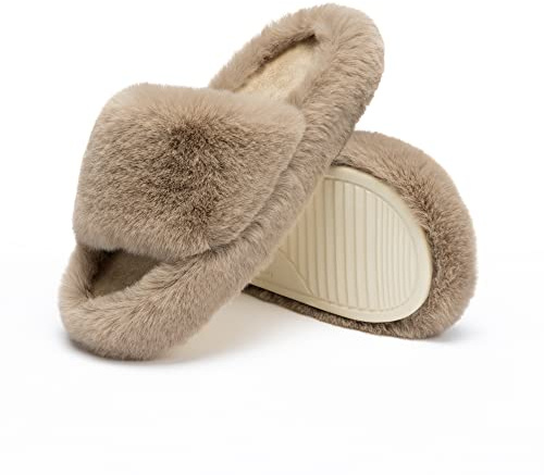 Chantomoo Women's Slippers Memory Foam House Bedroom Slippers for Women Fuzzy Plush Comfy Faux Fur Lined Slide Shoes Anti-Skid Sole Trendy Gift Slippers Light Brownsize 9 10 8.5