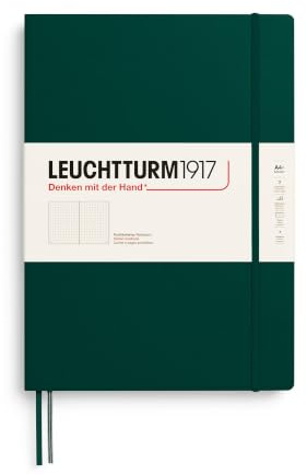 LEUCHTTURM1917 370272 Notizbuch Master Slim (A4+), Hardcover, 123 nummerierte Seiten, Forest Green, dotted | 123 nummerierte Seiten, 100 g/m² tintensicheres Papier, Fadenheftung, 2 Lesezeichen, Falttasche für DIN A4