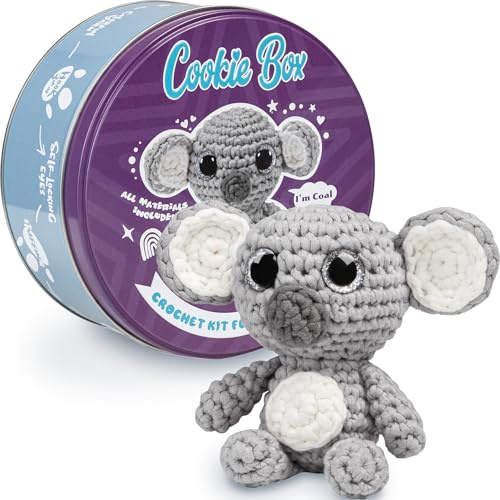 Cookie Box Häkelset für Anfänger – DIY Kuscheltier Bastelset mit Wolle, Häkelnadel, Füllung, PDF & Video – Geschenk für Jugendliche & Erwachsene – Anfängerfreundliches Häkelset – Koala Coal | Enthält Wolle, Häkelnadel und Füllung, mit PDF- und Videoanleitung, DIY-Kuscheltier für Jugendliche und Erwachsene