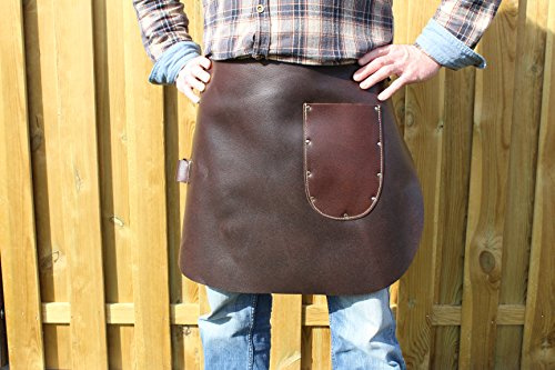 Förster-Fellnest Tolle Werkzeugschürze, Arbeitsschürze | ECHT Leder, besonders KRÄFTIG | Lederschürze mit Tasche und Schlaufen | Auch verwendbar als Schweißerschürze, Schmiedeschürze, Grillschürze