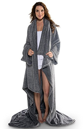 CelinaTex Decke mit Ärmeln und Fußtasche Flauschige Kuscheldecke XXL 170 x 200 cm schwarz weiß Mikrofaser Fleece Oeko-TEX Calgary