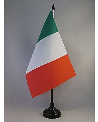 AZ FLAG Tischflagge Italien 22x15 cm Polyester 100D Kunststoffsockel | Für innen Italienische Tischflagge Italia genähte Ausführung mit verstärkten Kanten mit Kunststoffstab 100D Polyester
