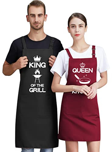 FUKPO 2 Stück Verstellbare Kochschürze Damen Herren, Abwaschbar Schwarz Schürze Mann Rot Küchenschürze Frauen mit Taschen Backschürze Wasserdichte, Baumwolle Schürzen Backen BBQ Grillschürze Männer