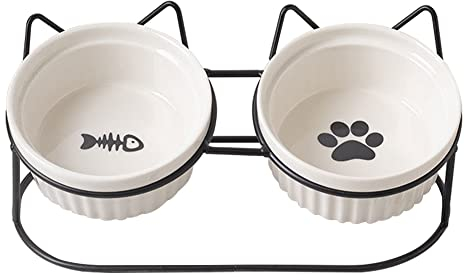 Koomiao 2 Stücke Katzennapf Keramik mit Metall Ständer Katzennapf Set, 300ml Fressnapf Katzen Nackenschutz Keramiknapf für Katzen oder Hunde (Weiß + Schwarze Halterung)