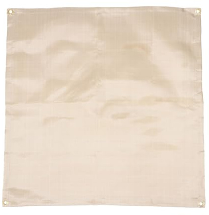 DOITOOL Feuerfeste Grillschutzdecke 50x50cm aus Feuerhemmendem Gewebe mit Ösen und Heringen Hitzebeständige Bodenmatte für Outdoor Grillen Camping und Lagerfeuer
