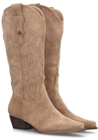 75929 Botin campero con grabado en la cana, tacon cuadrdo bajo, cierre de cremallera. Coleccion Otono invierno 2023 Camel Talla 36