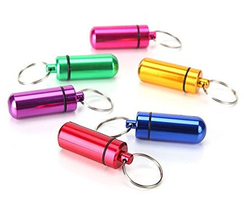 WOIWO 6 Stück Wasserdichte Outdoor Camping Reisen Aluminium Pillendose Drogenhalter Schlüsselanhänger Aufbewahrung (zufällige Farbauswahl)