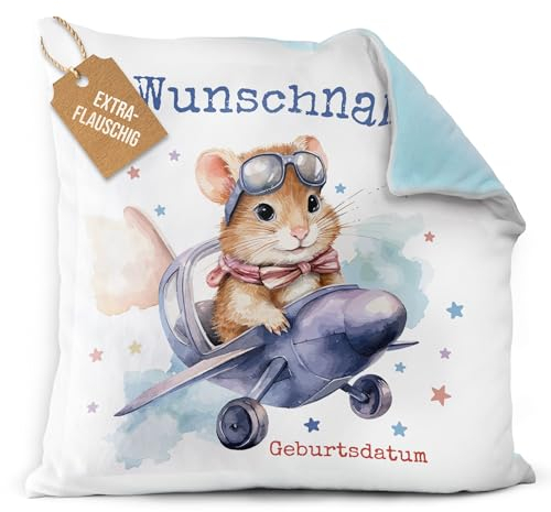 PR Print Royal Flauschiges Kissen für Kinder mit Name und Geburtsdatum selbst gestalten - Hamster im Flugzeug - Hamster Kinderkissen mit Name | 40 x 40 cm, Rückseite Hellblau Flauschig
