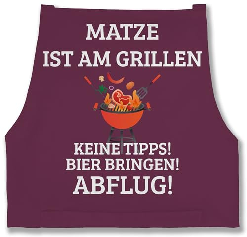 Schürze - Grillschürze - Ist am Grillen mit Namen - Geschenk Vatertag Grill Lustig - 85x69 - Aubergine - lustige grillgeschenke personalisierte schürzen für männer geschenke
