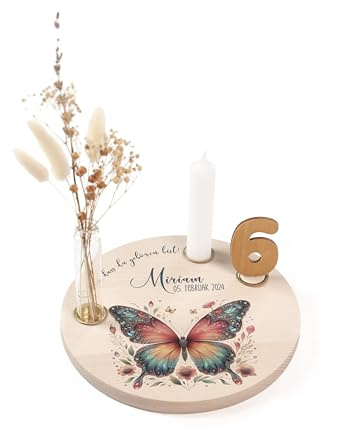 Nord-Kind® Geburtstagsteller personalisiert – Schmetterling 3 | Personalisiert aus Buchenholz, inkl. Kerze, Vase, Zahlen und Haltern; 20 cm.