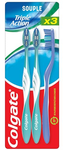 COLGATE - Brosse à dents Triple Action Souple - Nettoyage Interdentaire - Blancheur Naturelle - Haleine Fraîche - Lot de 3 Brosses