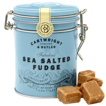 Cartwright & Butler | Caramelle Fudge al Burro e Sale di Mare | Lattina Caramelle Fudge Inglesi | Sea Salted Fudge Contenitore Metallo - 175 Gr. | Morbide Caramelle Mou al Sale di Mare