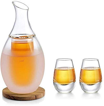 Décanteur Verres de sertissage de cristal de la carafe de Wine, de 8,5 onces Cousselles de carafe avec 4 saki Cupe pour un vin japonais plus chaud ou froid avec des ensembles de cadeaux de montagnes e