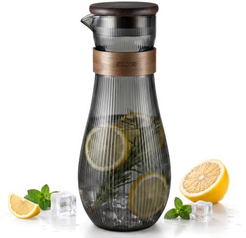 ecooe Wasserkaraffe 1,8 L Glaskaraffe mit Deckel Schwarz Gerippte Karaffe | Borosilikatglas, Schwarz Karaffe mit Ausgießer, Geeignet für Heißes & Kaltes Wasser, Eistee, Saft, Milch, Tee