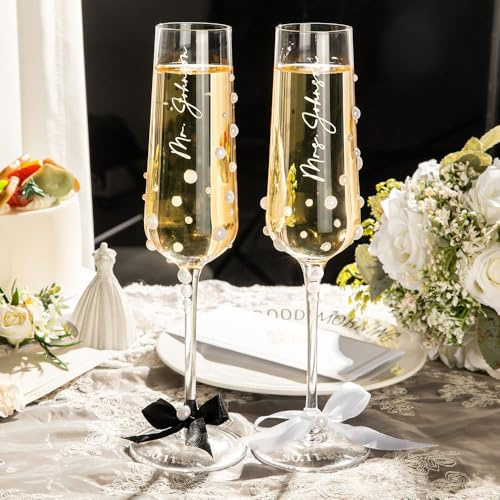 Personalised Wedding Champagne Flutes with Pearls, Custom Mr Mrs Crystal Glasses Set of 2, Newlywed Gift, 222ml
