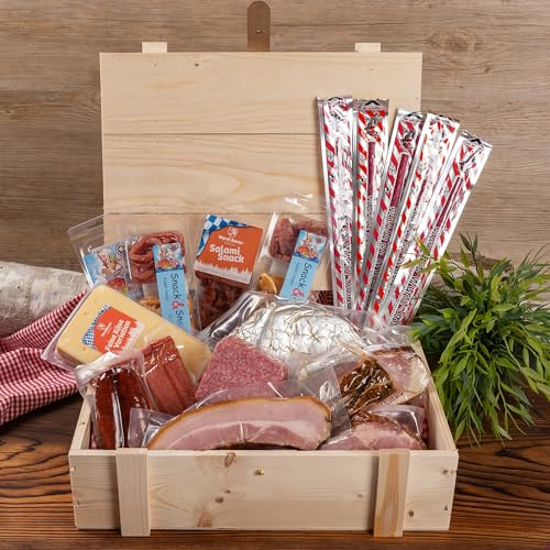WURSTBARON® Wurst & Käse Geschenk Kiste aus Holz mit Beschlägen, Salami Snacks, Tolle Geschenkidee für jeden Anlass