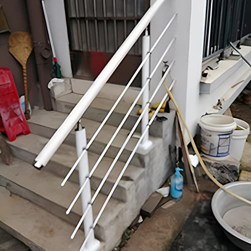 Main Courante Escalier Rampe d'escalier Rampes Extérieures Pour Marches Extérieures En Blanc, Kit De Garde-corps De Terrasse En PVC Avec Poteaux En Acier, Montage Au Sol Pour Balcon, Jardin(70cm/27.5i