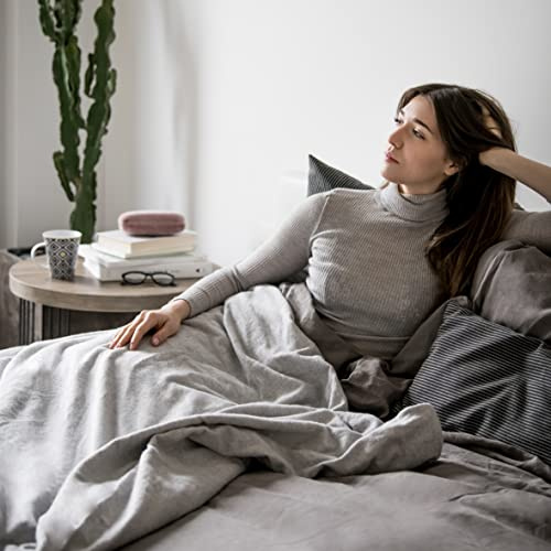 heynight - Coperta Ponderata da 4,5 kg con Cover in Caldo Cotone. Coperta con Pesi, Migliora il Sonno e Riduce lo Stress. Per Persona Fino a 60 kg - Dimensione 120 x 200 cm - Grigio - Made in Italy