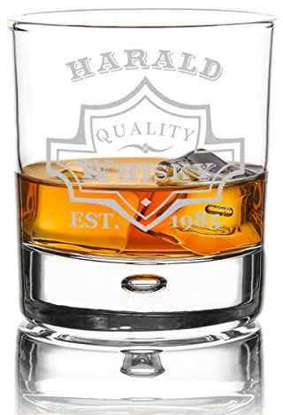 polar-effekt Whiskyglas Personalisiert 330 ml - Geschenk-Idee für Männer - Tumbler Whiskeyglas mit Gravur Name und Jahreszahl mit Motiv Emblem Quality