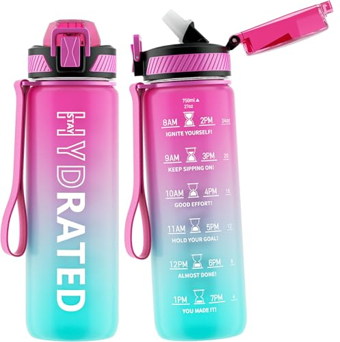 QLUR Trinkflasche 750ML, BPA-Frei Tritan Wasserflasche mit Strohhalm, Trinkflasche Sport Auslaufsicher mit Zeitmarkierung und Bürste, Sportflasche für Fitness, Schule, Lila Grün (1 Flasche)