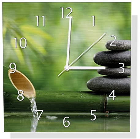 Wallario Design Wanduhr Steinstapel und Bambus auf dem Wasser aus Aluverbund, Alu-Uhr Größe 30 x 30 cm, weiße Zeiger mit Metalloptik