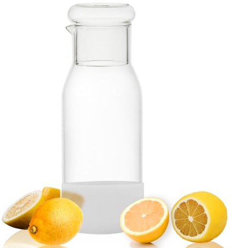 hjn Small Glass Pitcher Glass Water Carafe with Cup Lid, Fridge Water Jug Cold or Hot Beverages, Iced Tea, Milk, Juice 830ml/28oz & clear cup lid (Glass Pitcher-Clear cup lid)