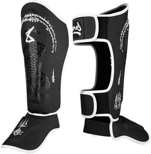 8 WEAPONS Schienbeinschoner Sak Yant Big Tiger, Schwarz-matt, Größe S, Training & Wettkampf, Hochwertiges Kunstleder und perfekte Dämpfung, Muay Thai, K1, MMA, Karate & Kickboxen
