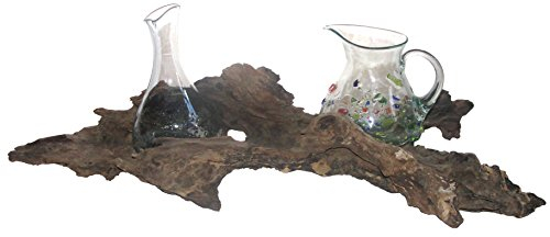 SAWA Komposition von Glaskaraffe und Krug auf Wurzel-Holz/Treib-Holz, Maße ca.: H 31 cm, B 90 cm, individuell aus Recycling Materialeien gefertigt