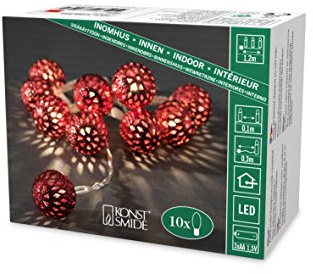 Konstsmide LED Dekolichterkette, kleine rote Metallbälle, 10 warm weiße Dioden, batteriebetrieben, Innen, transparentes Kabel, 3 x AA 1.5V (exkl.) - 3188-553