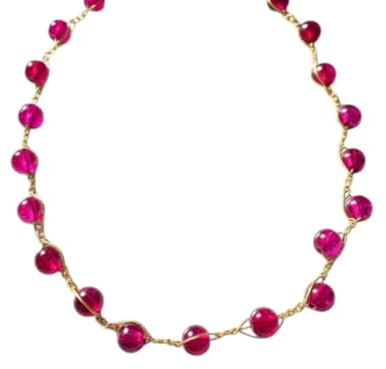 Collana girocollo artigianale fatta a mano all'uncinetto con filato prezioso e cristalli Sfera di luce colore Fucsia/Lampone, chiusura moschettone anallergico - Idea regalo. Pezzo unico.