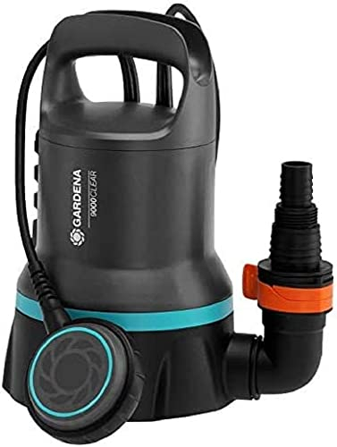 GARDENA Klarwasser-Tauchpumpe 9000 Set; Schwimmschalter mit Dauerlaufoption, Flachabsaugung bis 2mm, 300W; enthält Klarwasser-Tauchpumpe 9000 und Flachschlauch-Set 38mm (1 ½ Zoll)
