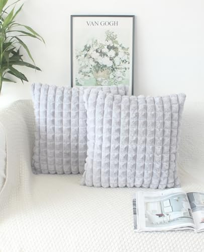 OYIMUA Silber Grau Kissenbezug 50x50 2er Set Flauschig Kuschelkissen Plüsch Kissenbezüge Dekokissen Weich Pelz Kissenhülle Luxus Sofakissen Quadratisch Deko Kissen