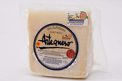 QUESOS MANCHEGOS ARTESANOS SEMICURADOS EN VARIOS TAMAÑOS CON DENOMINACIÓN DE ORIGEN (250G)