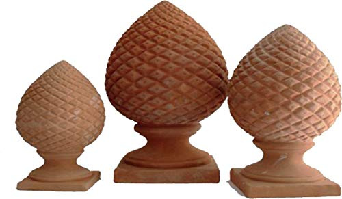 PIGNA MEDIA IN TERRACOTTA, FATTA A MANO; ALTEZZA CM. 47, DIAMETRO CM. 26.