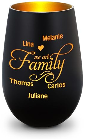 GRAVURZEILE Deko Windlicht aus Glas mit Gravur - We Are Family - Personalisiert mit bis zu fünf Namen - Persönliches Geschenk für Frauen und Männer zum Geburtstag und Weihnachten - Schwarz/Gold