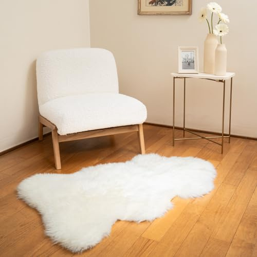 MUCHI OLLENGO RUG Tappeto in Vera Pelliccia di Montone Merino Naturale, ideale come Tappeto, Scendiletto, Copridivano e Coprisedia, 90 x 60 cm, Bianco Lana