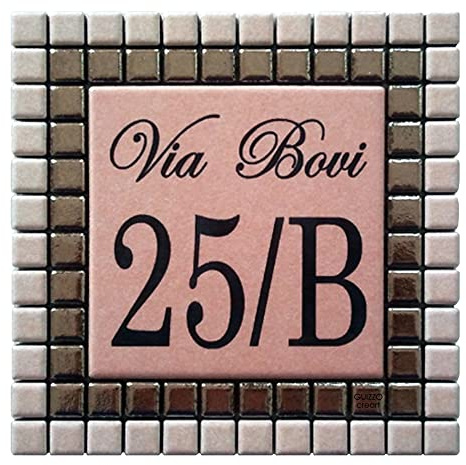 GUIZZO Creart - Personalisierte Hausnummer aus Keramik für den Außenbereich, Personalisiertes Straßen Namensschild mit Mosaikrahmen Personalisiertes Haustürschild 14x14Hcm, Hellrosa/Silber/Dunkelrosa
