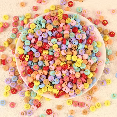 HERZONE 1000pcs bunt buchstabenperlen zum Auffädeln Acryl Alphabet Perlen Mix A-Z gold Perlen für die Schmuckherstellung DIY Halskette Armband Schlüsselbund (C)