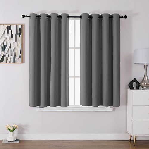CUCRAF Verdunklungsvorhänge Thermovorhang Kälteschutz 2er Set H137 x B132 cm Gardinen mit Ösen Grau Vorhang Blickdicht, Weich und Langlebig Schallschutz Vorhang für Schlafzimmer Wohnzimmer