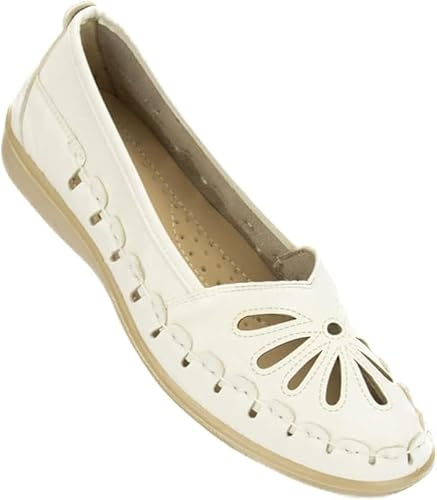 Kassidy Punch Detail Casual Shoe (6, White)