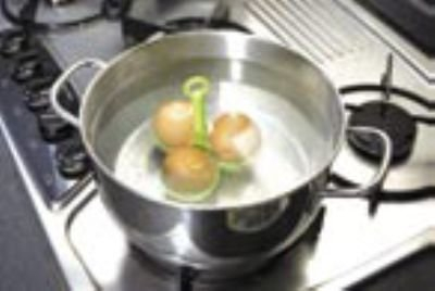 Egg Boiler 10x12.5cm 100% Silicone Guranteed Quality