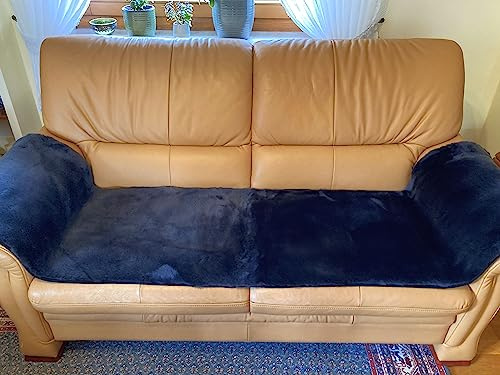 Premium Lammfell Sesselauflagein dunkelgrau. Sesselschoner von LANABEST. Echtes Merino, bequem, zart und schadstoffarm 50 x 200 cm